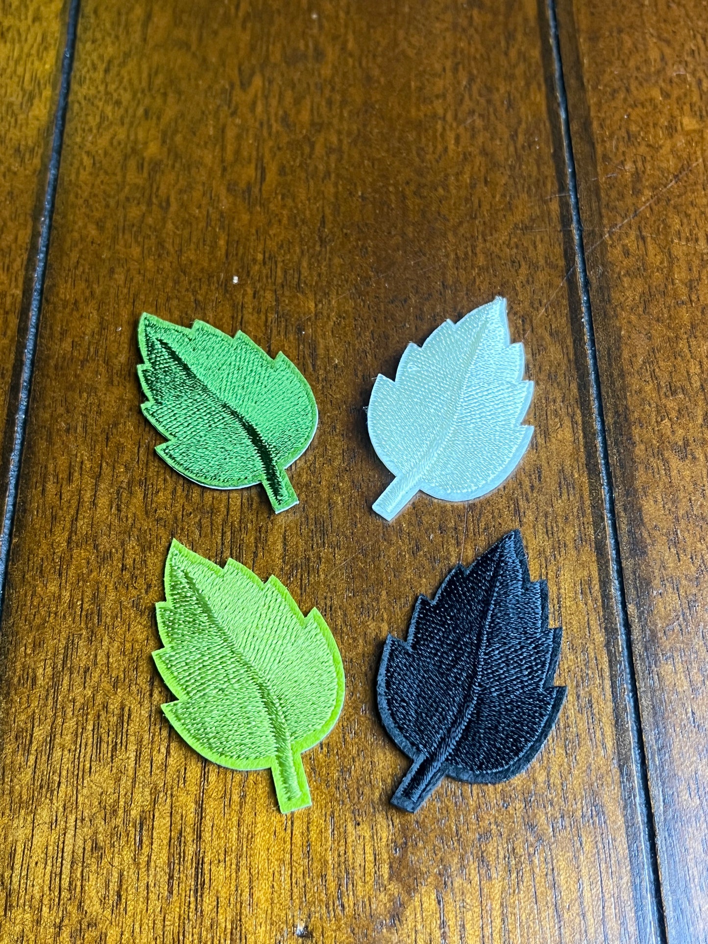 4 Piece Leaf Embroidery Patch Iron On