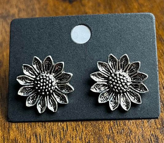 Vintage Daisy Earrings